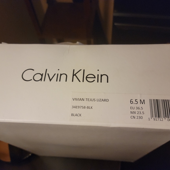 Calvin Klein Shoes - Picture 6 of 6